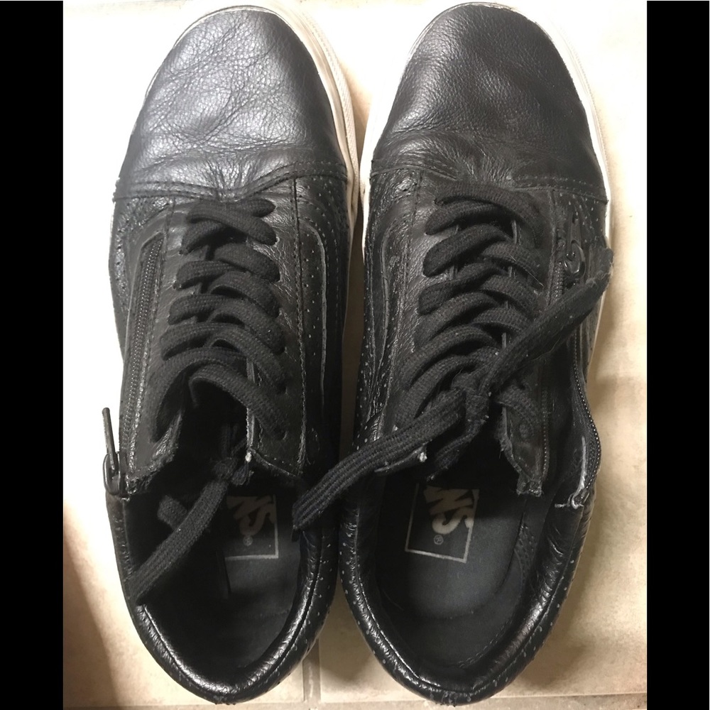 Vans Old Skool perforated leather, women’s 7.5